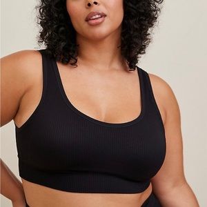Torrid: Lightly Lined Seamless Rib Scoop Bralette, size 3
